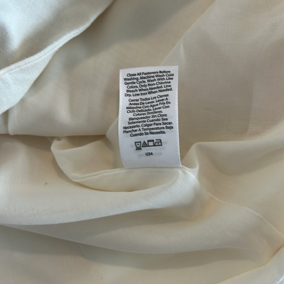 Sofia Vergsrs Women’s Double Vested Cream Blazer
NWOT- never been worn
Size XL - Picture 8 of 8